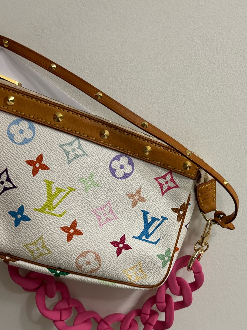Louis Vuitton White Luxury Takashi Murakami Pochette - Picture 12 of 13